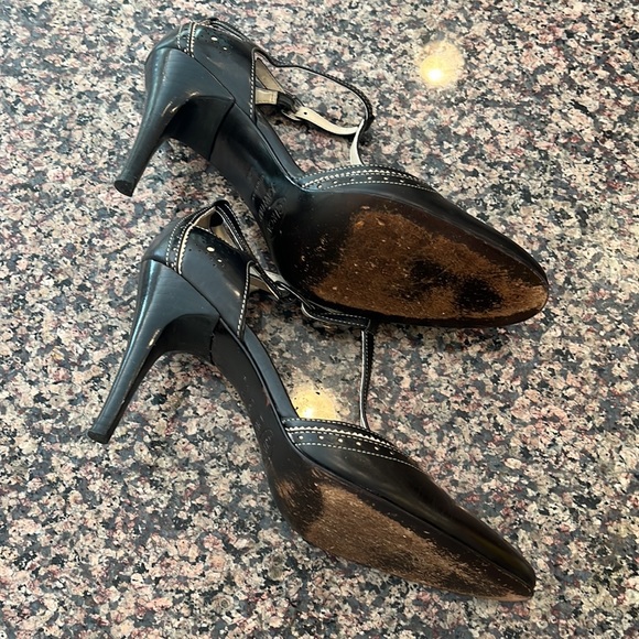 Joan and David CJ Domani wingtip T strap heel in dark chocolate brown - Picture 9 of 9